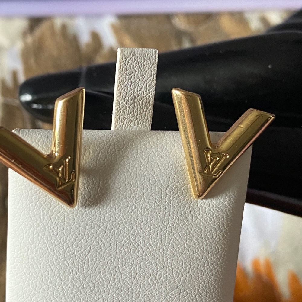 18 K Real Gold Earring